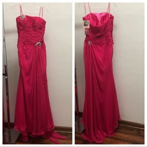 Blush Prom formal wear magenta strapless 10